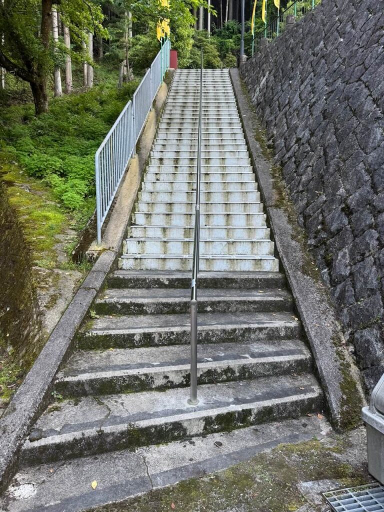 支柱の建て込み①