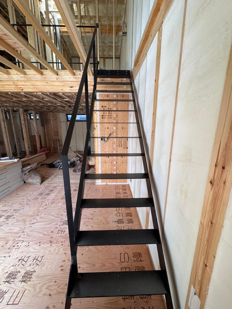 鉄骨階段の施工後