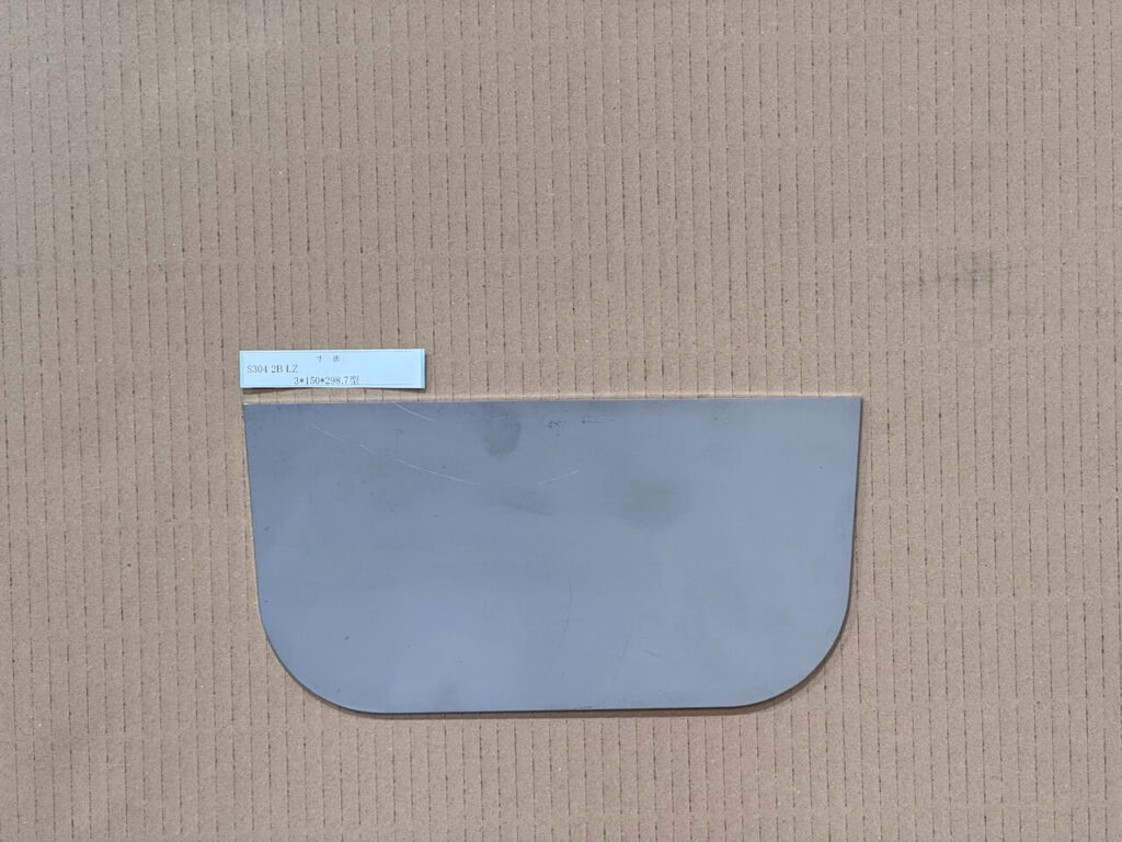 U字溝300用ハーフ高の止水板