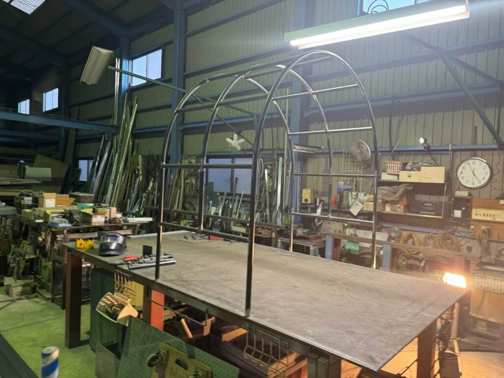 薔薇アーチの製作中④