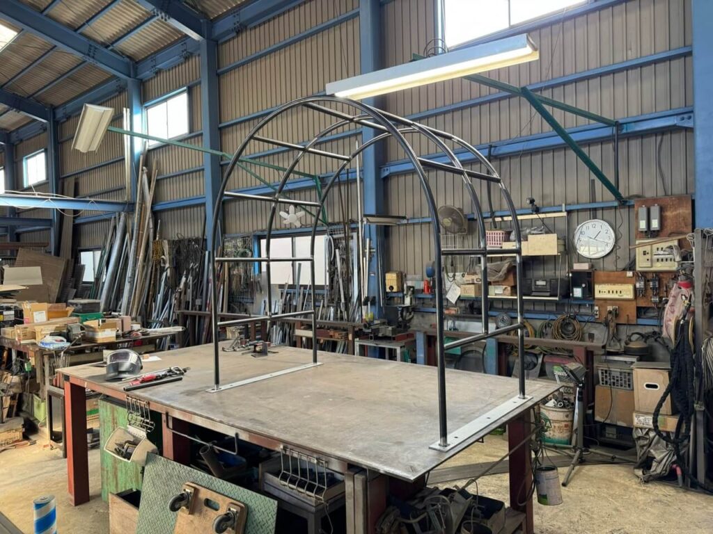 薔薇アーチ完成